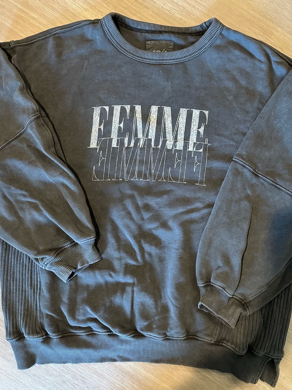 Aerie FEMME Graphic Crew Sweatshirt - Dark Gray Fleece Oversized Women’s